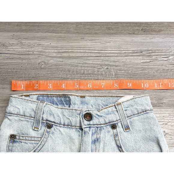 Vintage Levis 550 Boys Sz 5 Denim Jean Shorts Light Wash Relaxed Fit Distressed - Picture 11 of 13